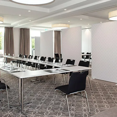 Victor's Residenz-hotel Teistungenburg 4*