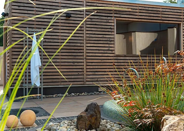 特斯图根堡维克托住宅式酒店